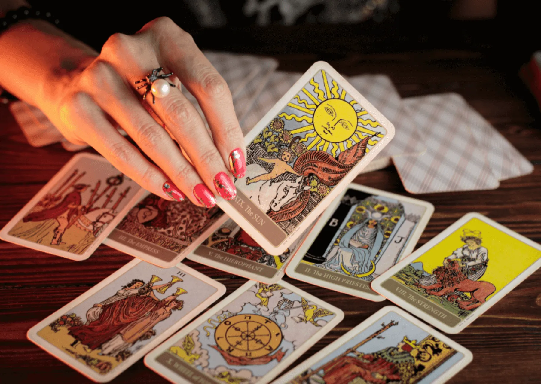 Khi nào nên bói Tarot về tình yêu?
